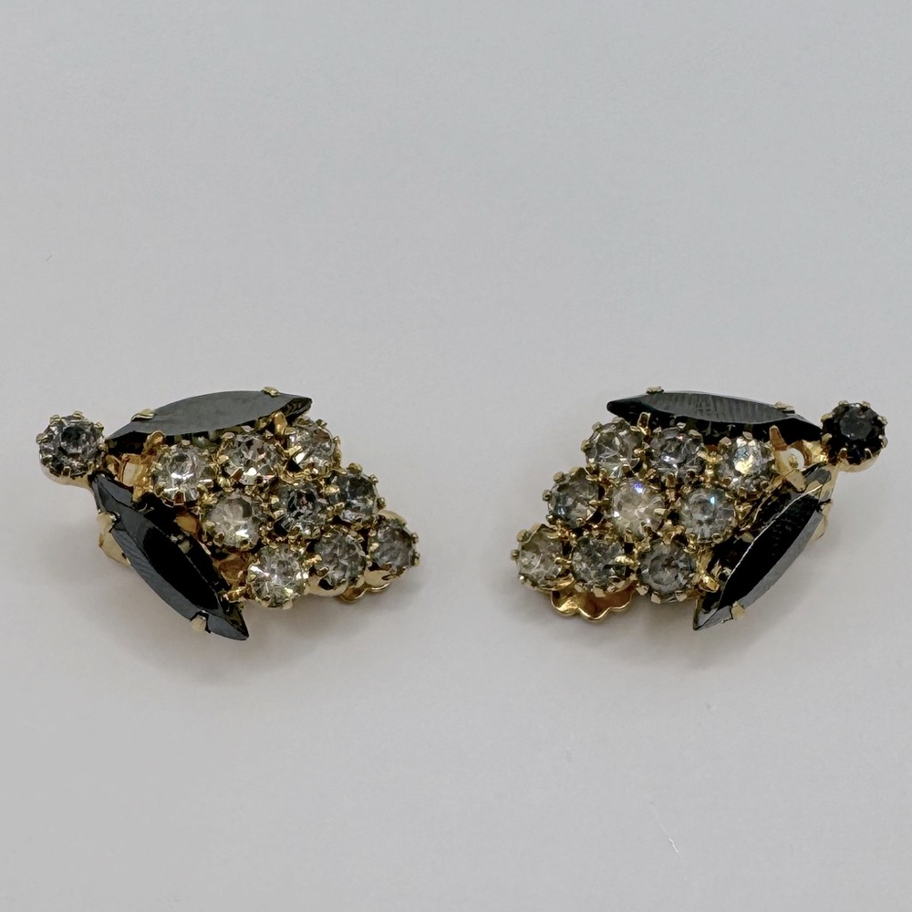 VINTAGE Crystal Clip-On Earrings - Picture 10 of 14